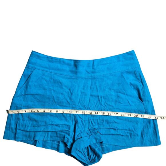 Alice + Olivia Donald Linen Short Size: 14 - Picture 7 of 8